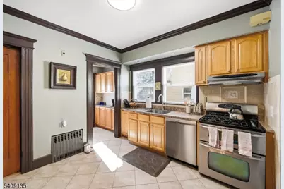 95 Parkway East, Bloomfield Twp., NJ 07003 - Photo 17