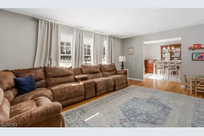 305 Raymond Ct, Bridgewater Twp., NJ 08807 - Photo 19