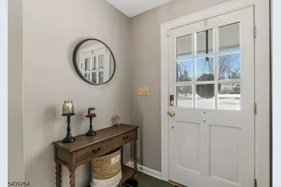 305 Raymond Ct, Bridgewater Twp., NJ 08807 - Photo 3