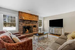 305 Raymond Ct, Bridgewater Twp., NJ 08807 - Photo 11