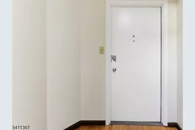 467-469 Summer Ave #2, Newark, NJ 07104 - Photo 3