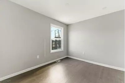 467-469 Summer Ave #2, Newark, NJ 07104 - Photo 17