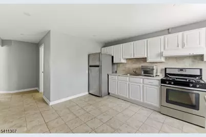 467-469 Summer Ave #2, Newark, NJ 07104 - Photo 11