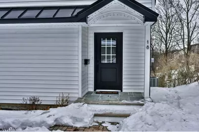 18 Governor Haines St, Hamburg, NJ 07419 - Photo 3