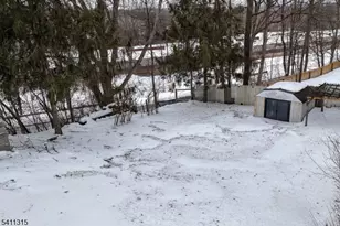 18 Governor Haines St, Hamburg, NJ 07419 - Photo 33