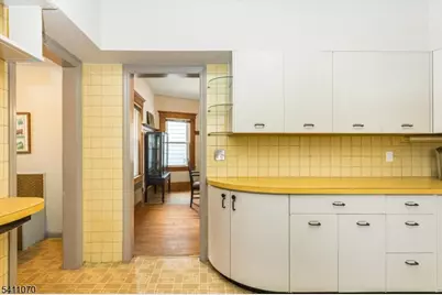 87 High St, Glen Ridge, NJ 07028 - Photo 17