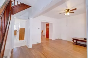 215 Victory St, Roselle, NJ 07203 - Photo 9