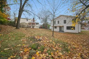 134 Hillside Ave, Livingston, NJ 07039 - Photo 25