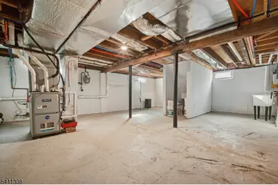 134 Hillside Ave, Livingston, NJ 07039 - Photo 21