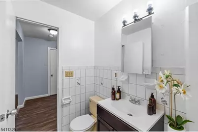 250 Clendenny Ave #4, Jersey City, NJ 07304 - Photo 3