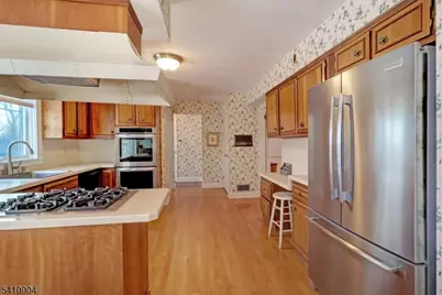 81 Huron Dr, Chatham Township, NJ 07928 - Photo 11