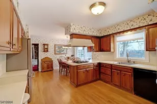 81 Huron Dr, Chatham Township, NJ 07928 - Photo 9