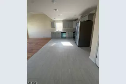 487 S 18th St 2nd Fl #2, Newark, NJ 07103 - Photo 7