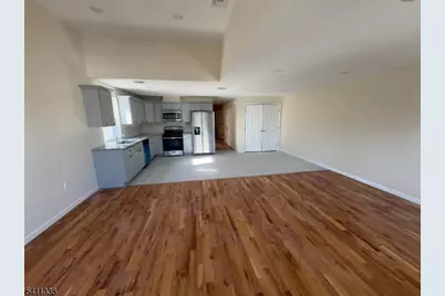 487 S 18th St 2nd Fl #2, Newark, NJ 07103 - Photo 1