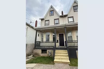 94 Summit Ave, Phillipsburg, NJ 08865 - Photo 1