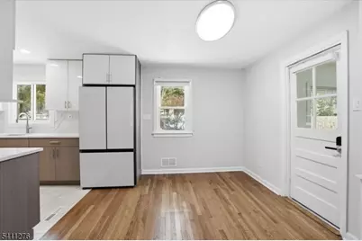 81 Glen Ave, Millburn, NJ 07041 - Photo 7