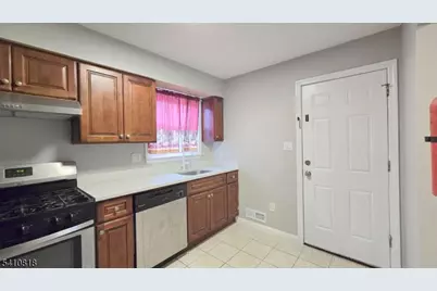 62 Mercer Ave, North Plainfield, NJ 07060 - Photo 3