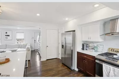 875 Salem Rd, Union Township, NJ 07083 - Photo 17