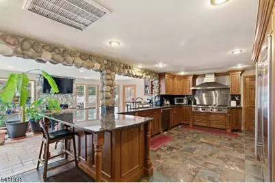 328 Hillside Ave, Livingston, NJ 07039 - Photo 9