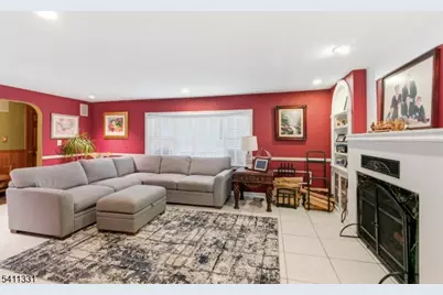 328 Hillside Ave, Livingston, NJ 07039 - Photo 15