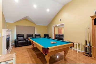 328 Hillside Ave, Livingston, NJ 07039 - Photo 17