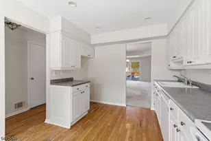 36 Bridle Way, Sparta Township, NJ 07871 - Photo 5