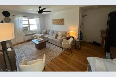 1470 W Terrace Cir, Teaneck Township, NJ 07666 - Photo 3