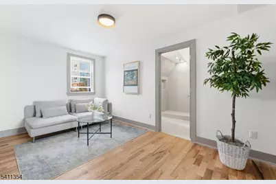 221 Clerk St, Jersey City, NJ 07305 - Photo 9