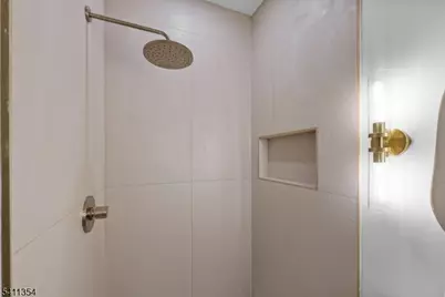 221 Clerk St, Jersey City, NJ 07305 - Photo 11