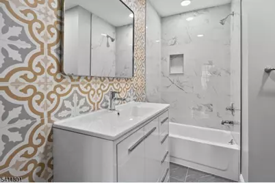 579 S 12th St #3, Newark, NJ 07103 - Photo 5