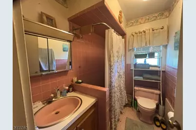 2 Park Dr North, West Orange Township, NJ 07052 - Photo 9