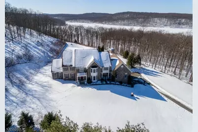 9 Andrew Ln, Kinnelon, NJ 07405 - Photo 3