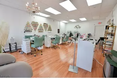 219 Dayton Ave, Clifton, NJ 07011 - Photo 9