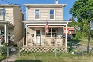 307 Warren St, Phillipsburg, NJ 08865 - Photo 1