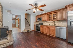 307 Warren St, Phillipsburg, NJ 08865 - Photo 9