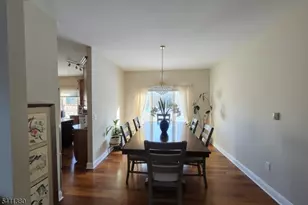 4 Castle Ct, Franklin Township, NJ 08873 - Photo 9