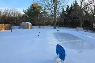 4 Castle Ct, Franklin Township, NJ 08873 - Photo 3