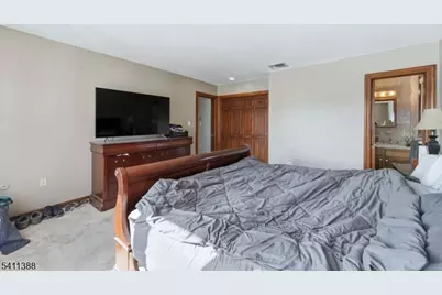 243 Newark Ave, Lyndhurst Township, NJ 07071 - Photo 27