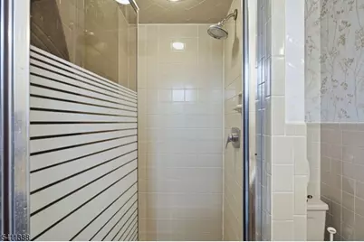 243 Newark Ave, Lyndhurst Township, NJ 07071 - Photo 29