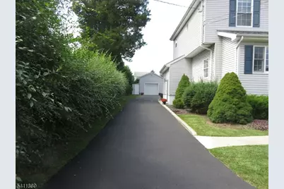 27 Montville Ave, Montville Township, NJ 07045 - Photo 21