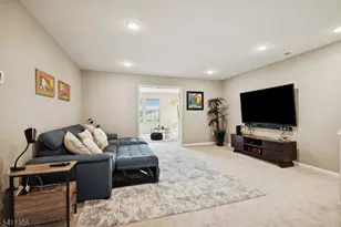 33 Albert Ct, Randolph Township, NJ 07869 - Photo 15