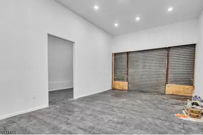 568 Grove St, Irvington, NJ 07111 - Photo 3