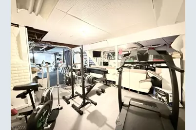 36 Cumberland Ave, Verona, NJ 07044 - Photo 9