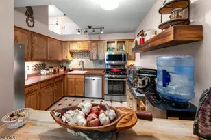 41 Lexington Ln, West Milford, NJ 07480 - Photo 3