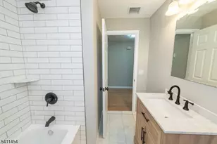 22 Washington St, Clark Township, NJ 07066 - Photo 9