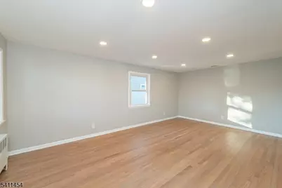 22 Washington St, Clark Township, NJ 07066 - Photo 13