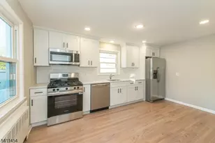 22 Washington St, Clark Township, NJ 07066 - Photo 5