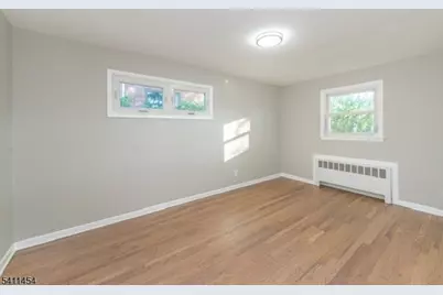 22 Washington St, Clark Township, NJ 07066 - Photo 11