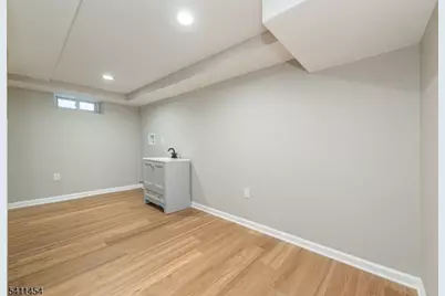 22 Washington St, Clark Township, NJ 07066 - Photo 15