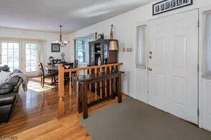 87 Castleton Rd, Montgomery Township, NJ 08540 - Photo 3